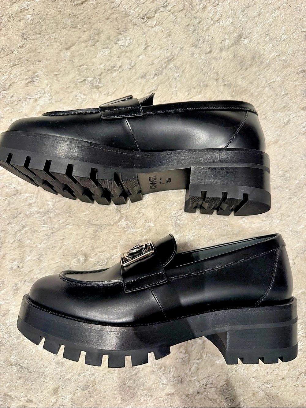 CHANEL CC-mark Loafers in Black Like New - Picture 2 of 5